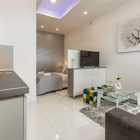 Studio Apartments Twins Split Eksteriør billede