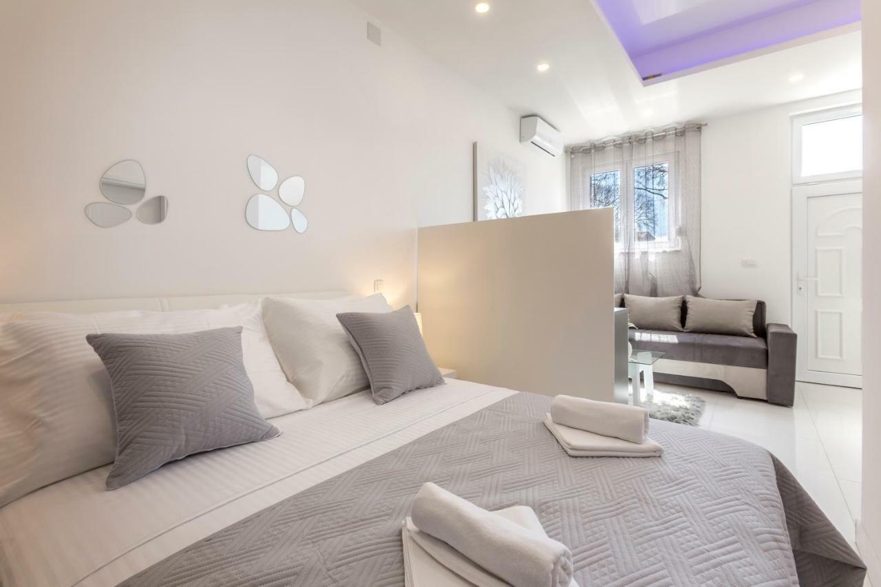 Studio Apartments Twins Split Eksteriør billede
