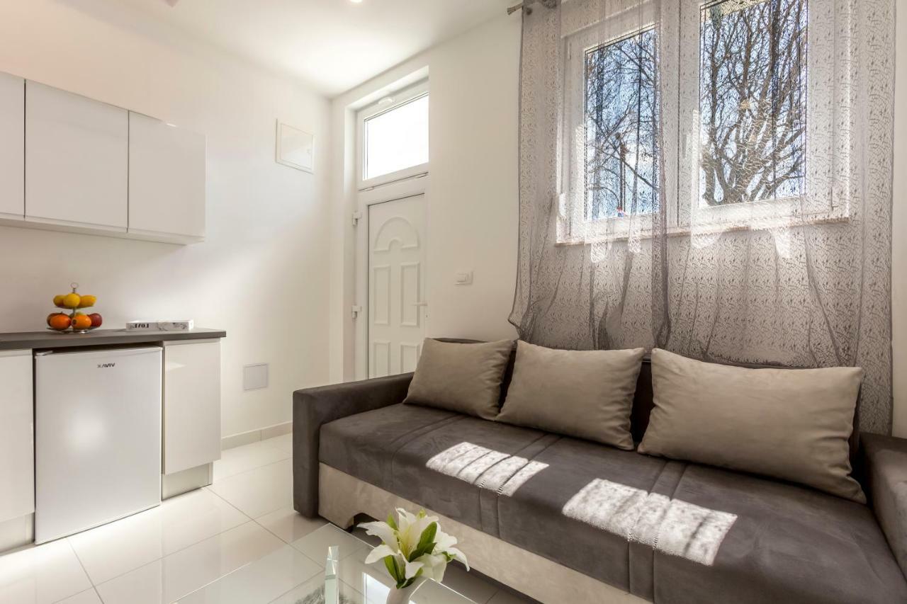 Studio Apartments Twins Split Eksteriør billede